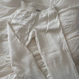 Aritzia Sweatpants